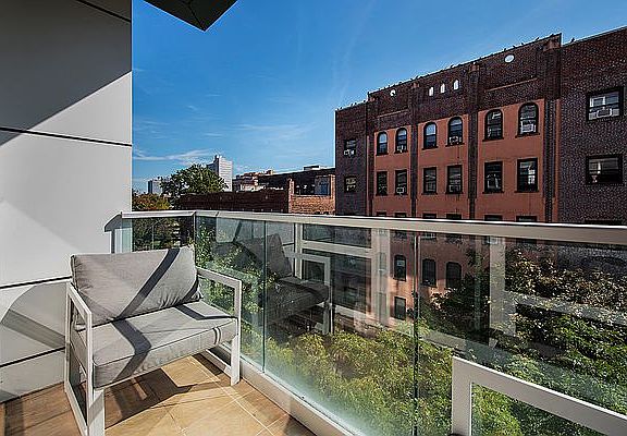 5th image of 14831 90th Ave APT 809