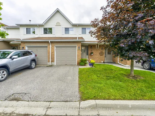 302 Maciver Blvd, Newmarket, ON L3X 1Y4