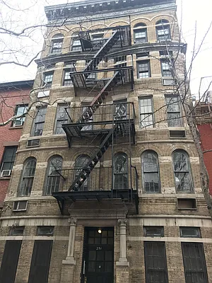 Rented by Compass | media 27