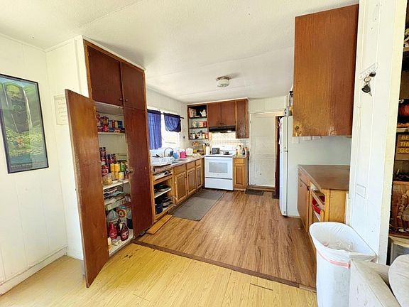 3rd image of 15-2683 Hee St