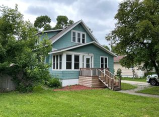 307 11th St NW, Willmar, MN 56201
