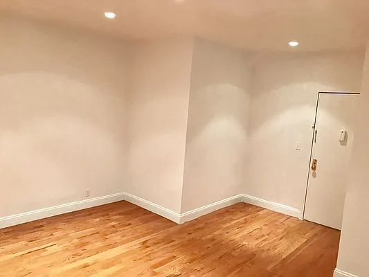 Rented by Platinum Properties | media 7