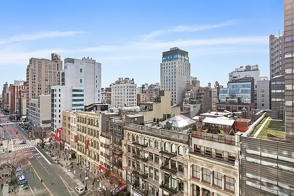 Sold by Compass | media 5