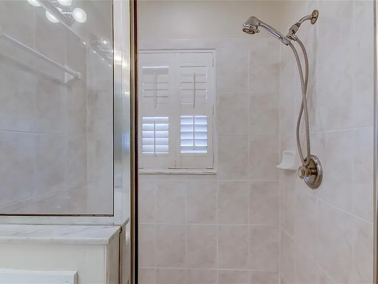 10704 Sierra Vista Pl — Photo 22