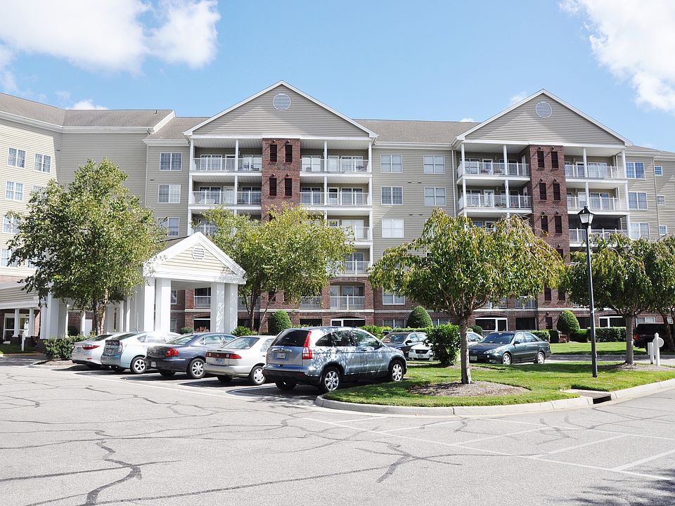 1st image of 985 Fleet Dr APT 667