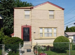 10616 S Forest Ave, Chicago, IL