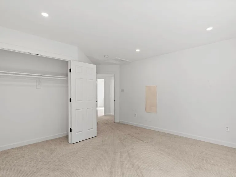 14216 Cervantes Ave — Photo 30
