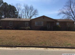 1113 Edgewood St SW, Decatur, AL 35601