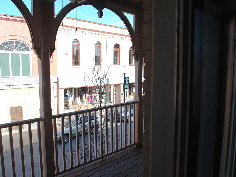115 S 8th St #201 — Photo 12