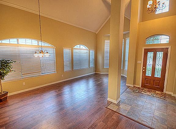 3rd image of 505 Lake Village Dr