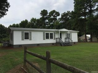 107 Raccoon Dr, Knotts Island, NC 27950