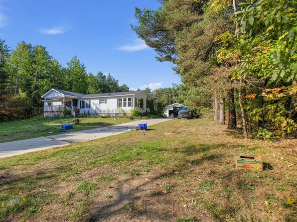 1151 N Mill St, Northport, MI 49670