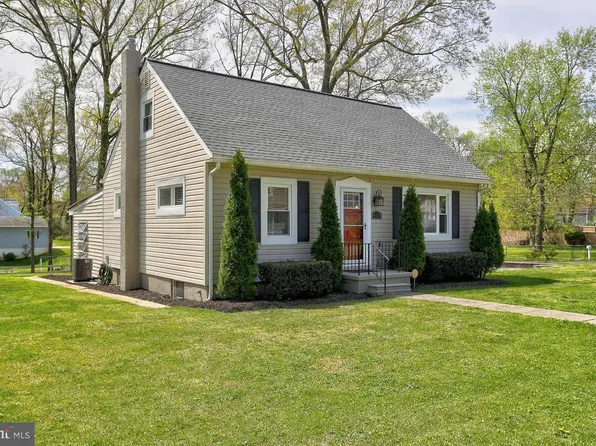 415 Irene Dr, Glen Burnie, MD 21061