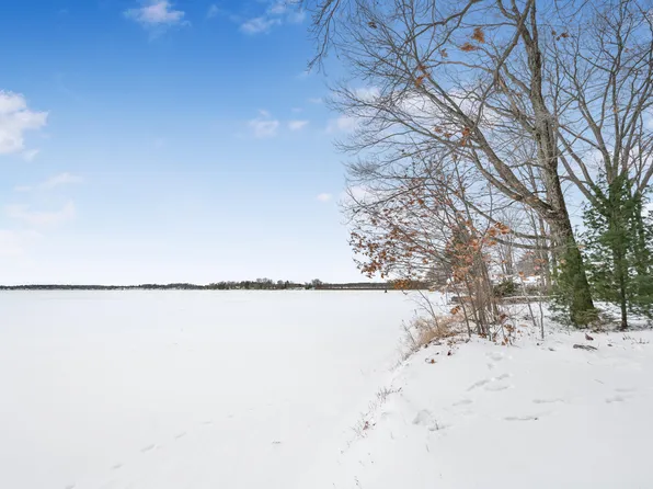 10591 Lake Dr, Evart, MI 49631