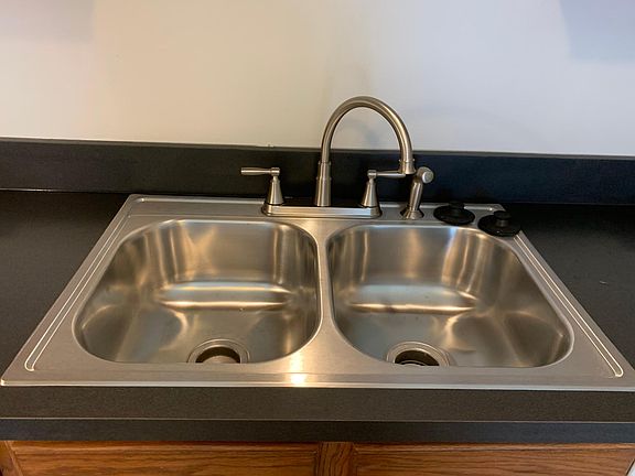 Stainless steel sink