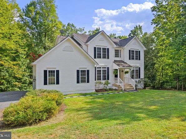 4749 Greene Love Ln, Marshall, VA 20115