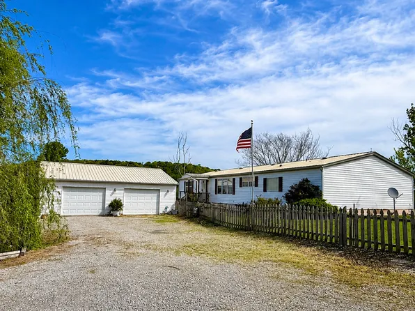 2025 Central Hill Rd, Grantsburg, IL 62943