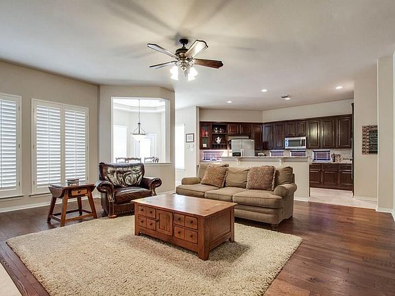2nd image of 3113 Clayton Dr