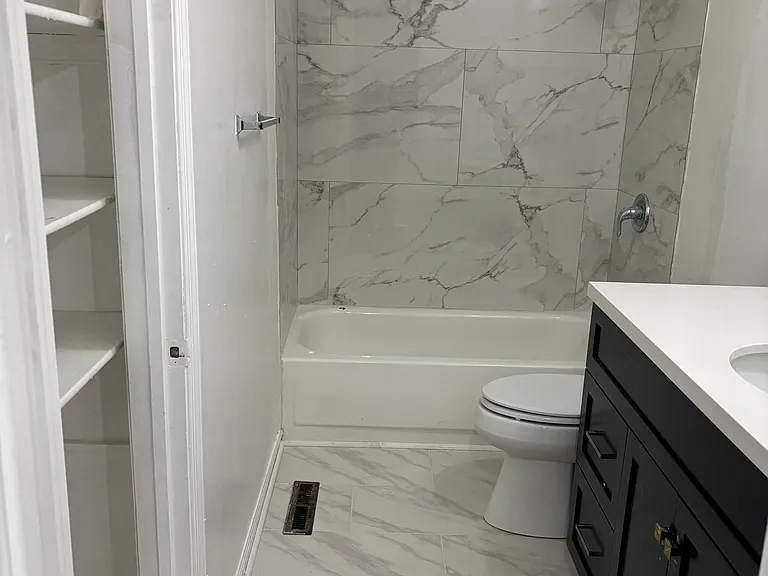 400 Advocate Ct #E — Photo 8