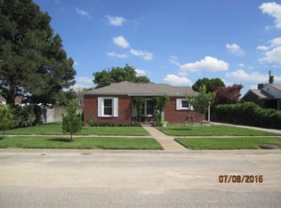 421 Ridgewood Rd, Kermit, TX 79745