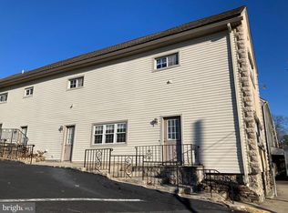 681 Easton Rd, Riegelsville, PA 18077