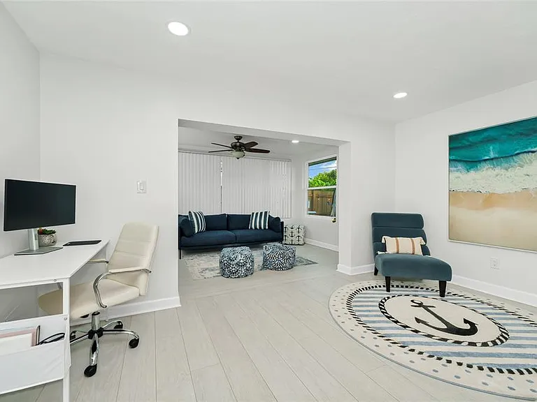 363 Harbor Dr — Photo 5