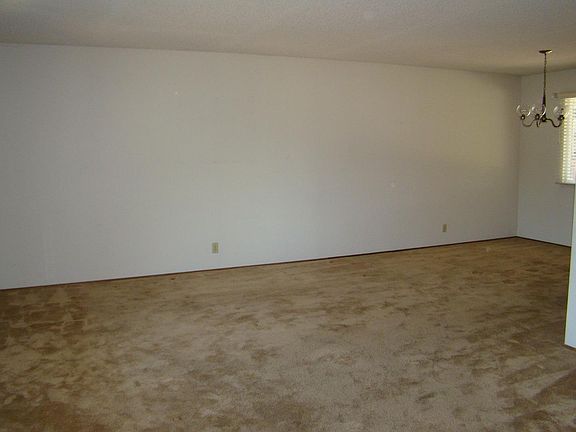 2nd image of 475 La Baree Dr