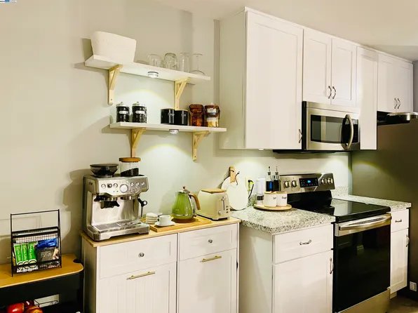 685 Dartmore Ln APT 264, Hayward, CA 94544