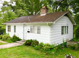 106 Pleasant Rd, Oak Ridge, TN 37830