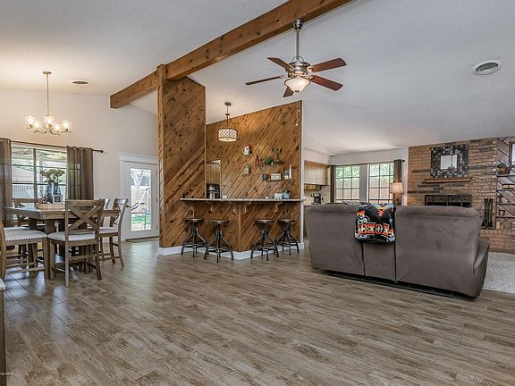 4th image of 7833 Cervin Dr