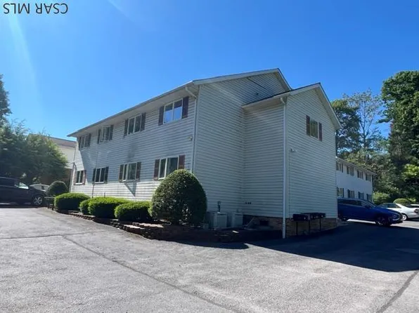 722 E Oakmont Blvd #C, Johnstown, PA 15904