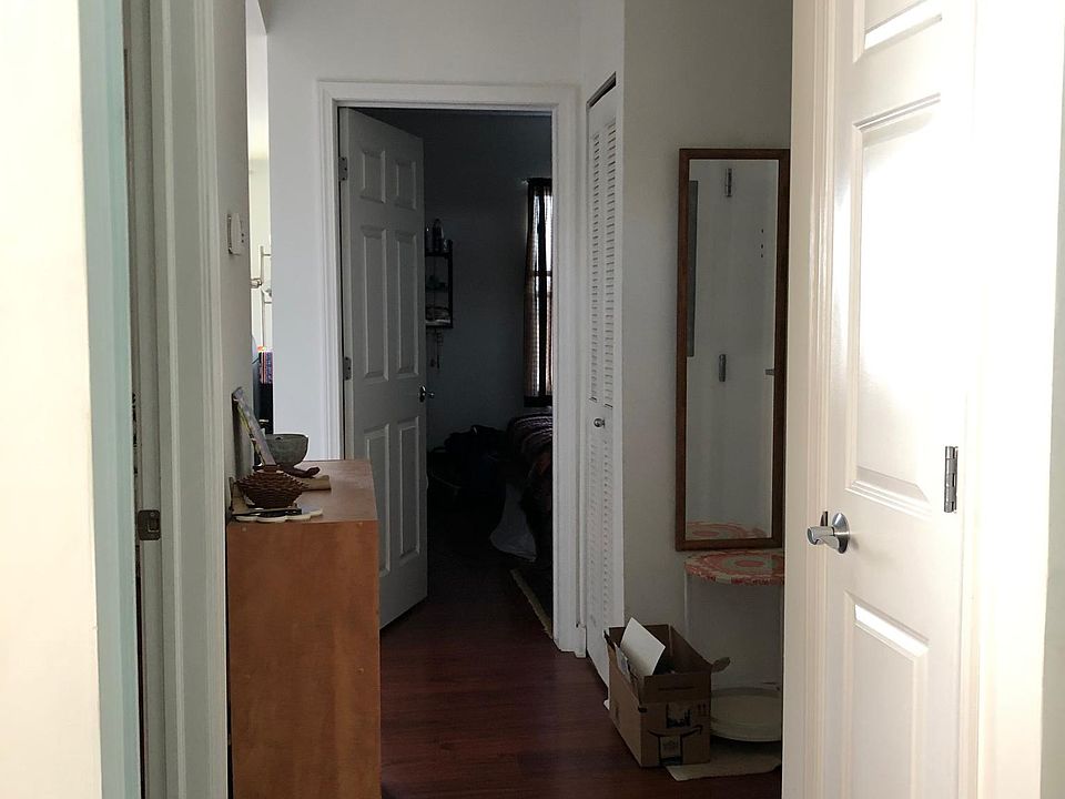 1st image of 3952 N Avondale Ave APT 3