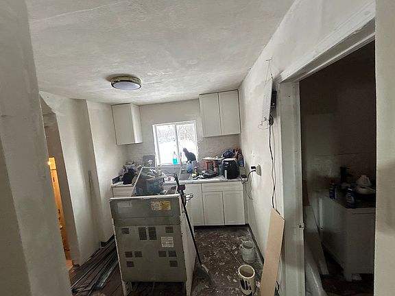 5th image of 1705 New York Ave
