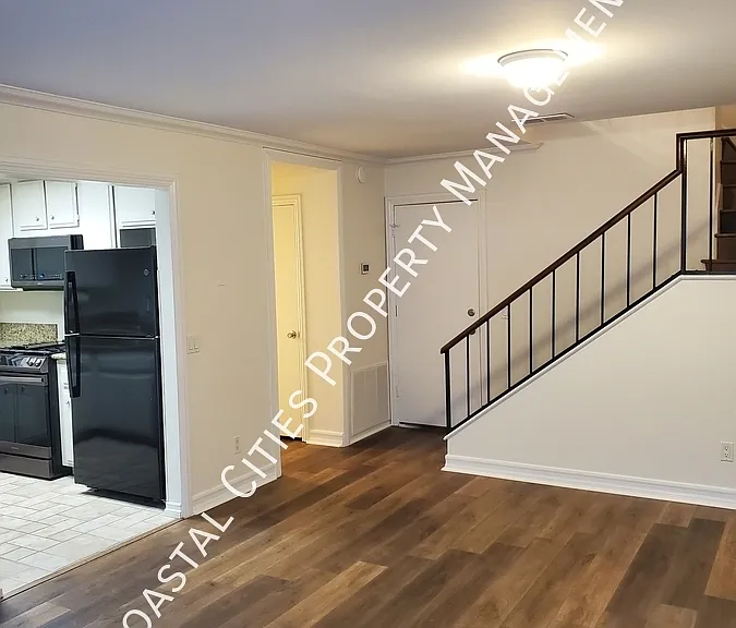 10020 1/2 Base Line Rd #1 — Photo 6
