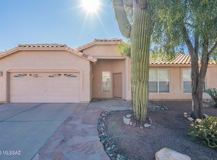 9025 N Clover Way, Tucson, AZ 85743