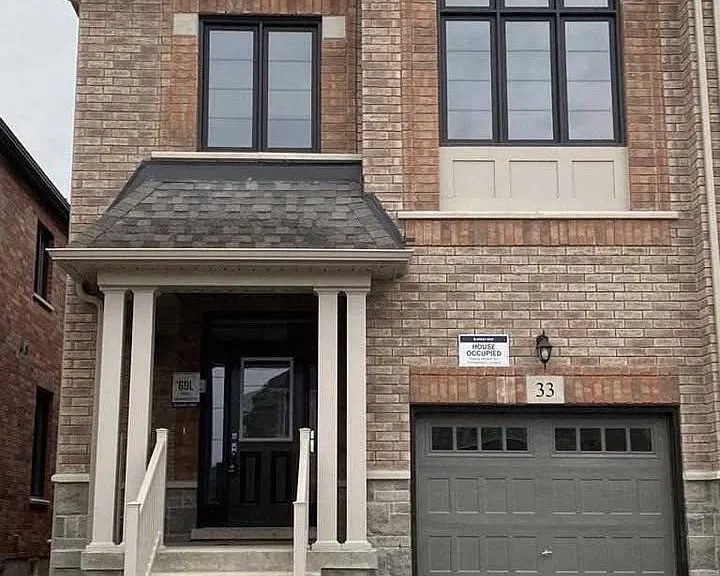 33 Macpherson St — Photo 1
