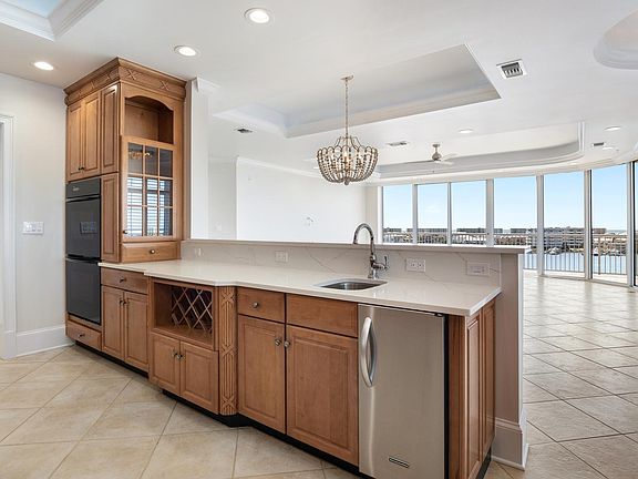 5th image of 508 Harbor Blvd Unit 502