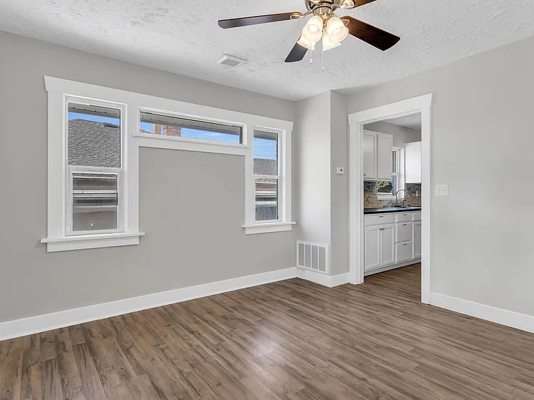 7783 S Main St — Photo 10