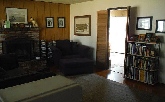 3rd image of 1356 Crespi Dr