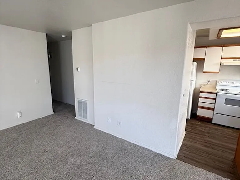 3014 W Villard St #A — Photo 5