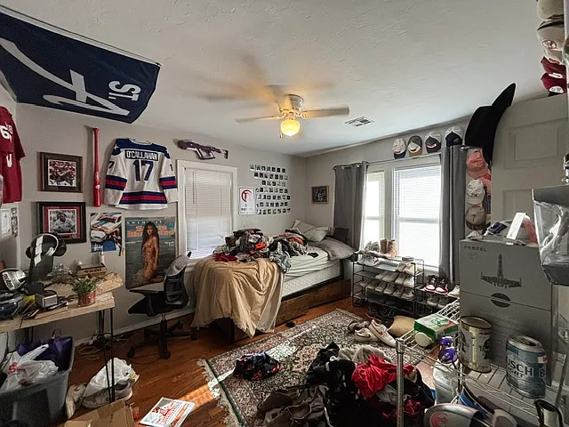 218 S Walnut St — Photo 3