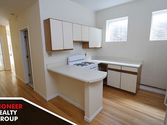 5th image of 627 W Oakdale Ave #6272