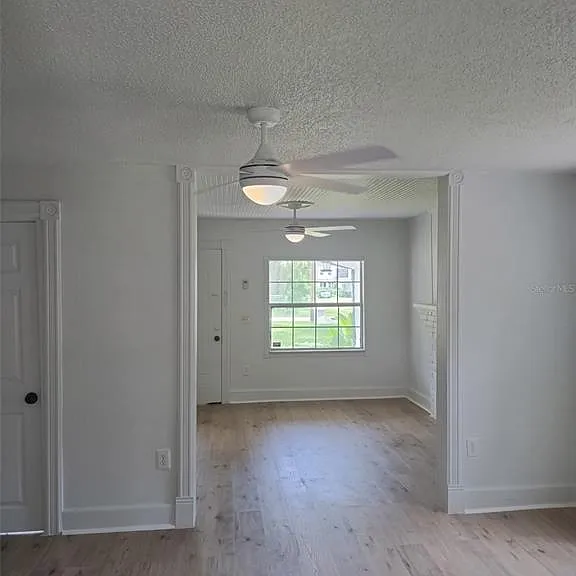 2120 Carlton Dr — Photo 5