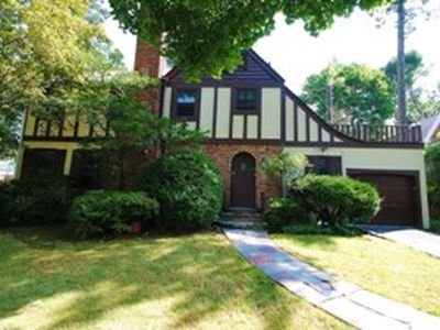 3 Saddle Rock Ter, Great Neck, NY, 11023