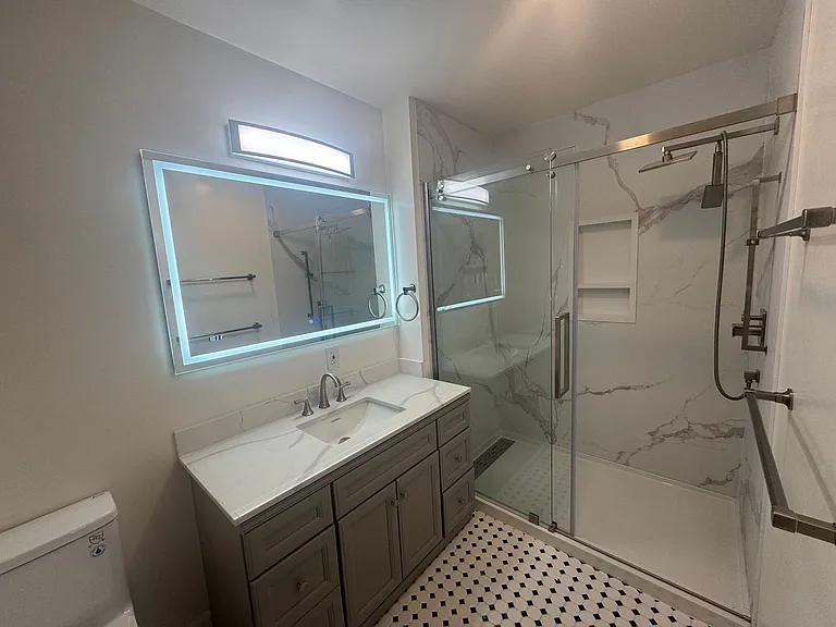 1702 Walnut St — Photo 12
