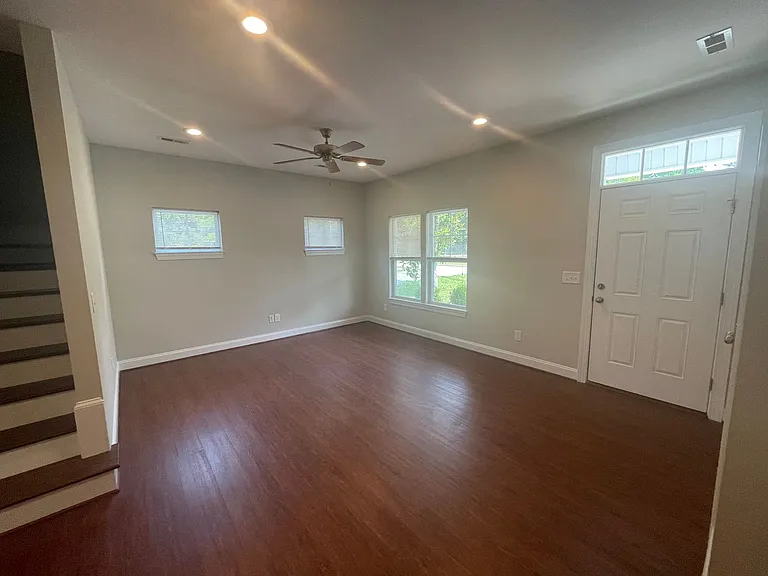 5026 Park Ave — Photo 5