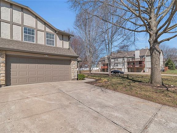 3rd image of 1307 NW Village Dr #A