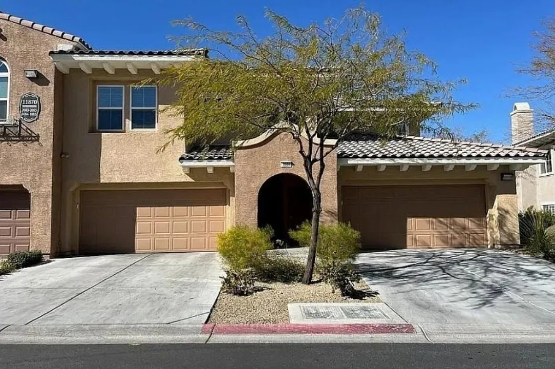 3 bed, 1776 sqft, $2,250 — Photo 2