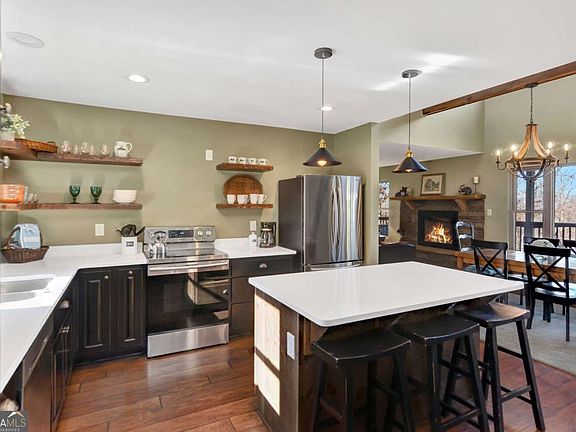 4th image of 196 Grayson Point