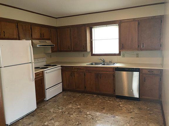 2nd image of 1708 Wells Dr
